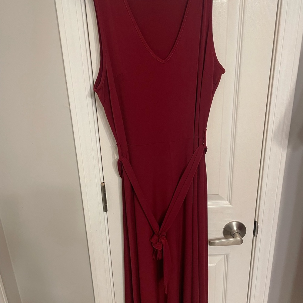 Elegant Red Sleeveless Dress